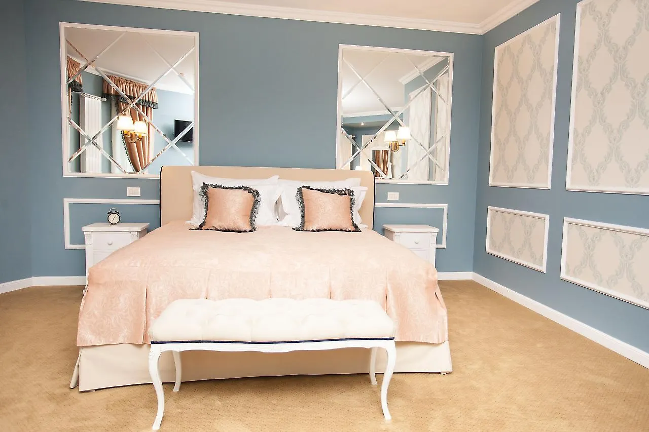 Hotel Boutique Lafayette 布加勒斯特 4*,  罗马尼亚