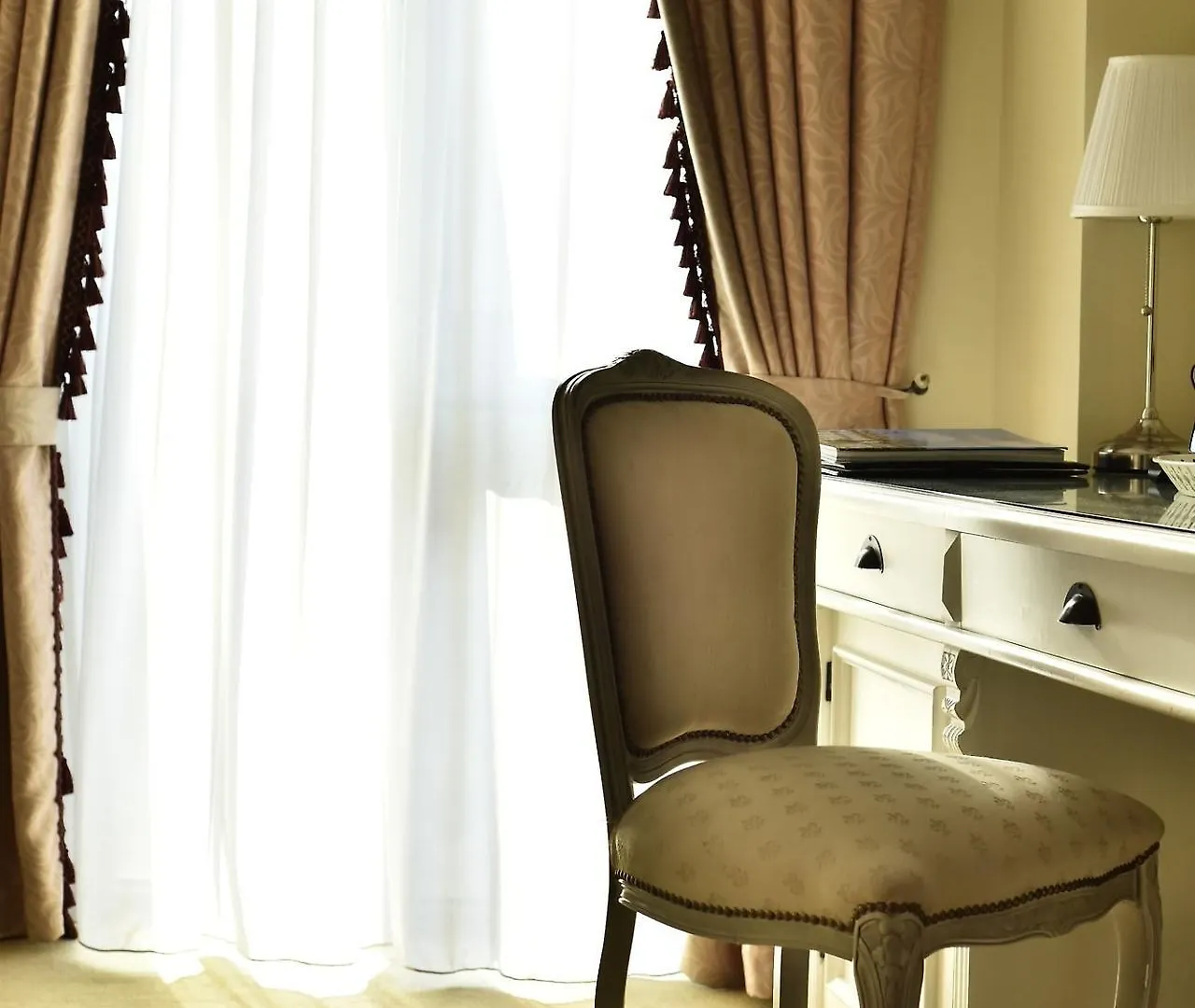 Hotel Boutique Lafayette Boekarest 4*,  Roemenië