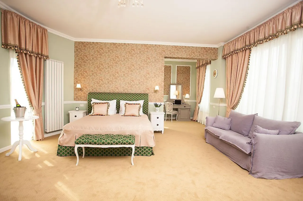 Hotel Boutique Lafayette Boekarest 4*,  Roemenië